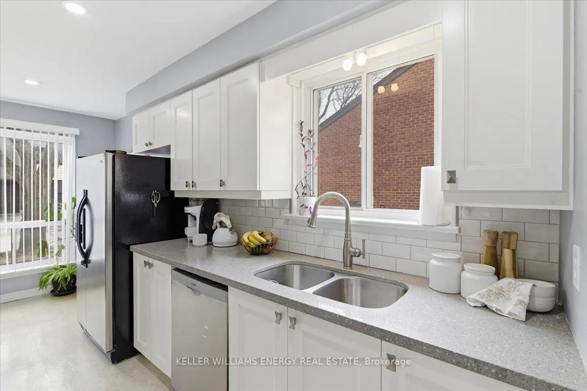 Photo 9 of Unit 13, 155 Glovers Road E, Oshawa, Samac — HOMEH