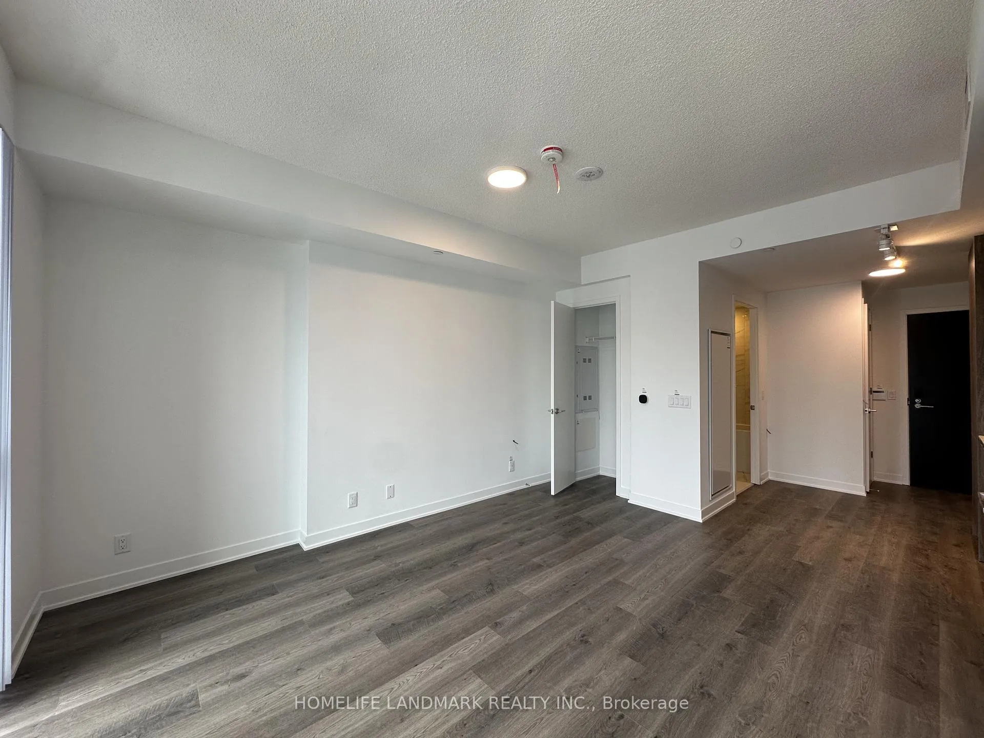 Photo 3 of Unit 4111, 180 Front Street E, Toronto, Moss Park — HOMEH