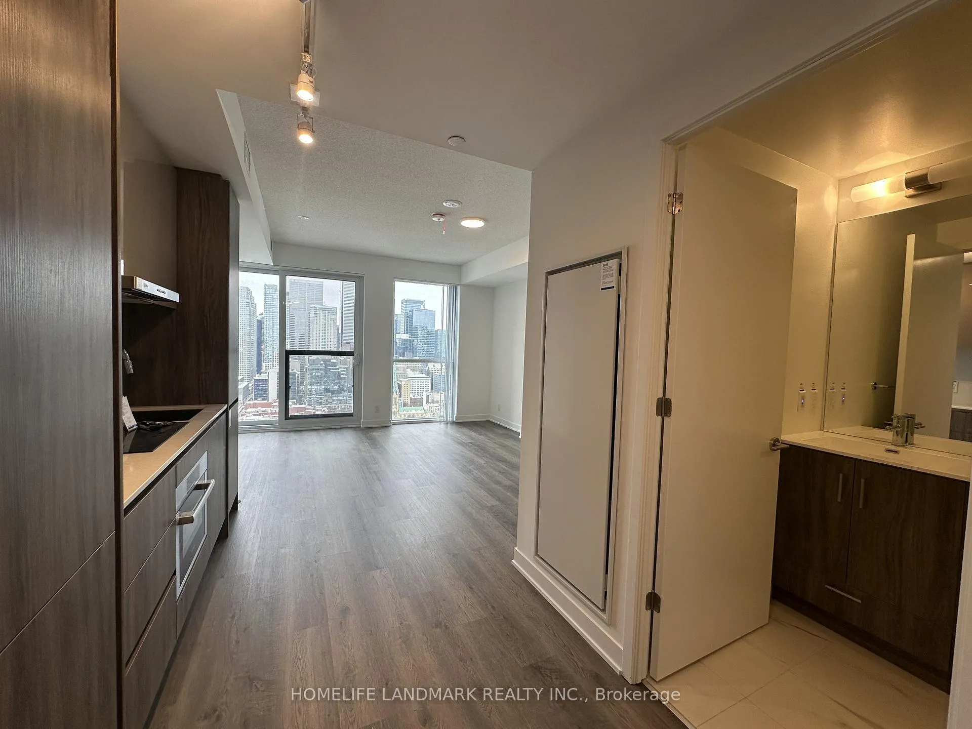 Photo 8 of Unit 4111, 180 Front Street E, Toronto, Moss Park — HOMEH