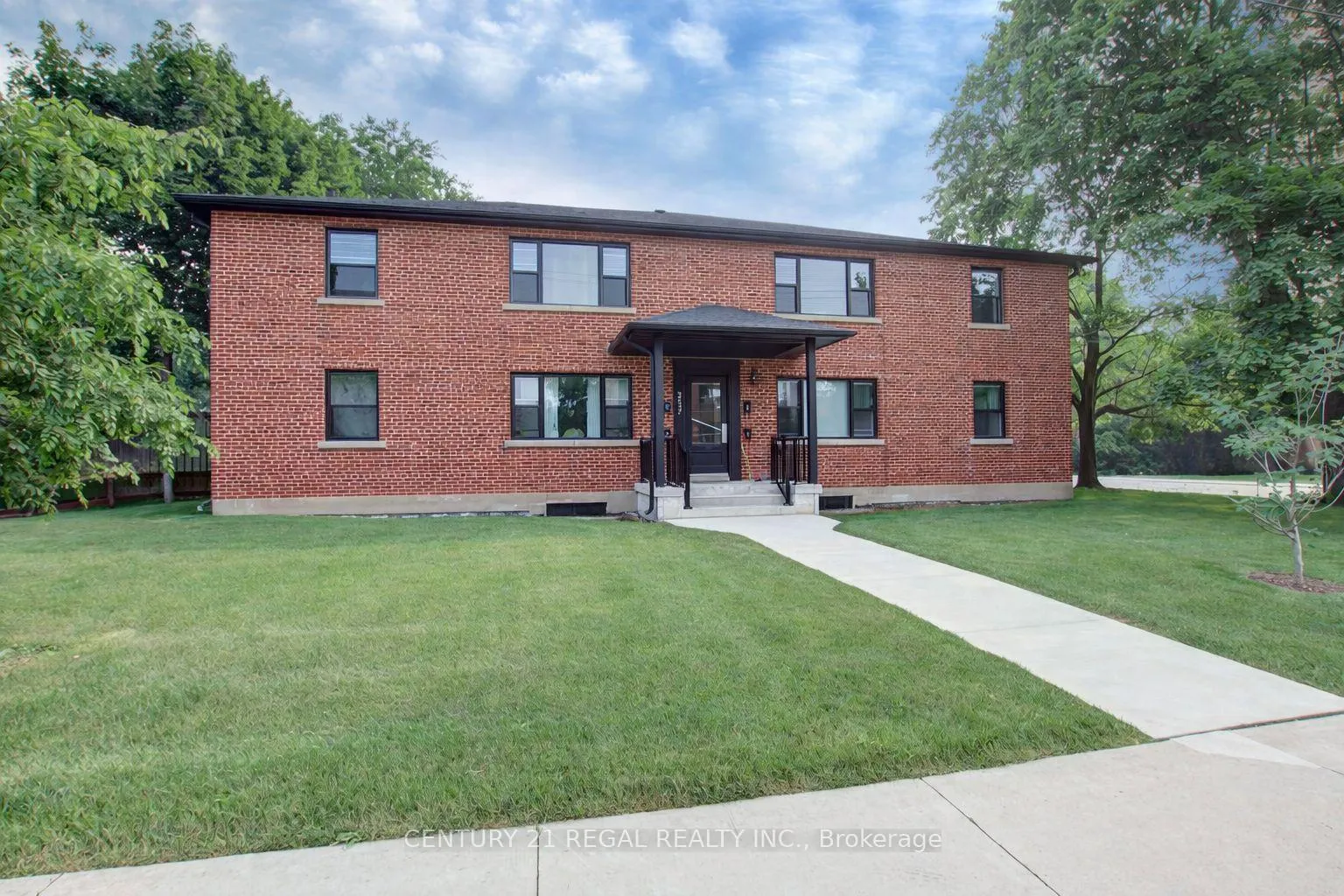 Photo 1 of 2127 Harris Crescent, Burlington, Brant — HOMEH