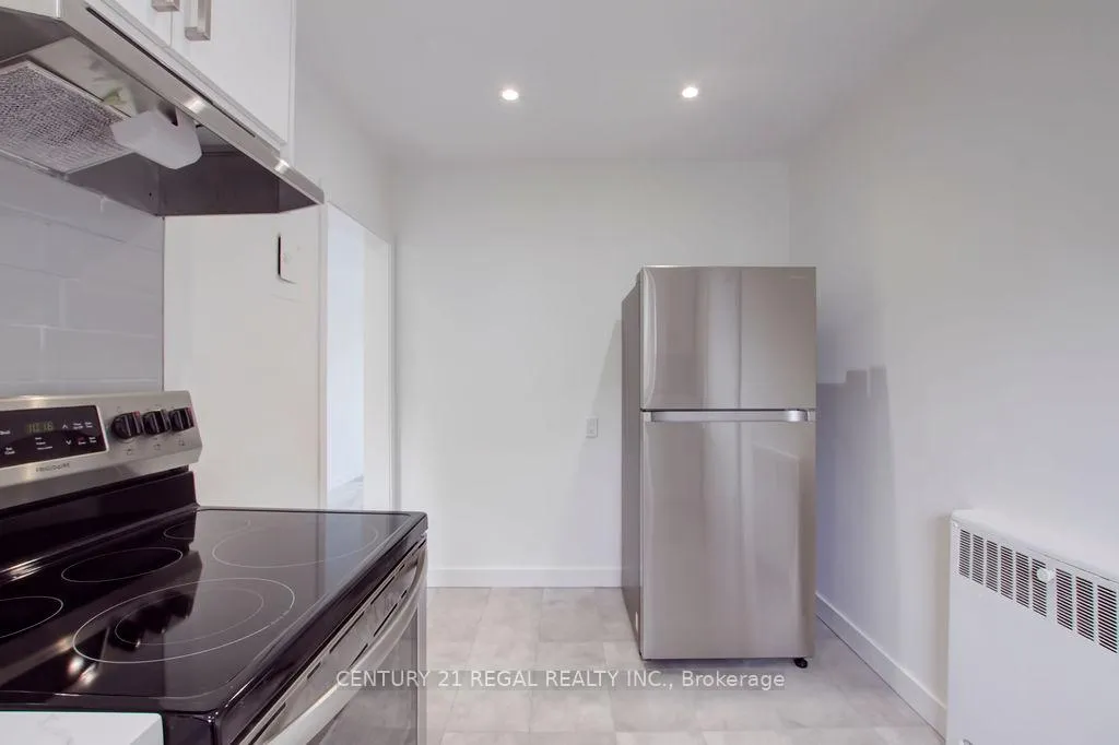 Photo 5 of 2127 Harris Crescent, Burlington, Brant — HOMEH