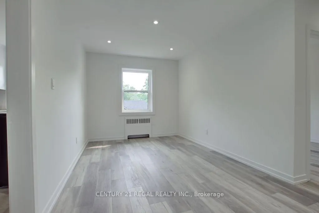 Photo 6 of 2127 Harris Crescent, Burlington, Brant — HOMEH
