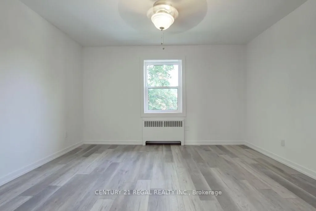 Photo 10 of 2127 Harris Crescent, Burlington, Brant — HOMEH