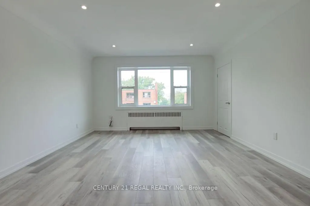 Photo 12 of 2127 Harris Crescent, Burlington, Brant — HOMEH