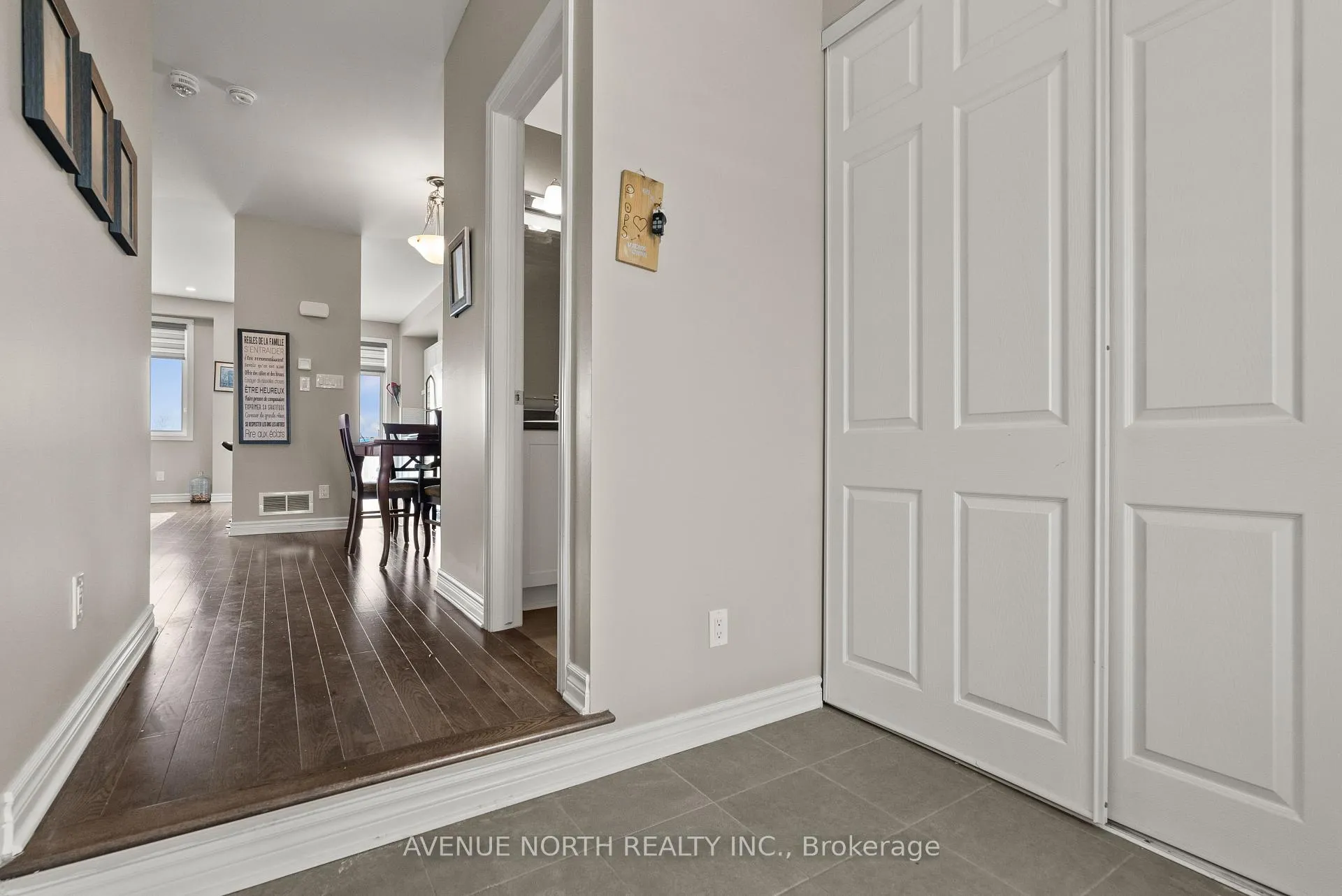 Photo 4 of 962 Kilbirnie Drive, Ottawa, Barrhaven - Half Moon Bay — HOMEH