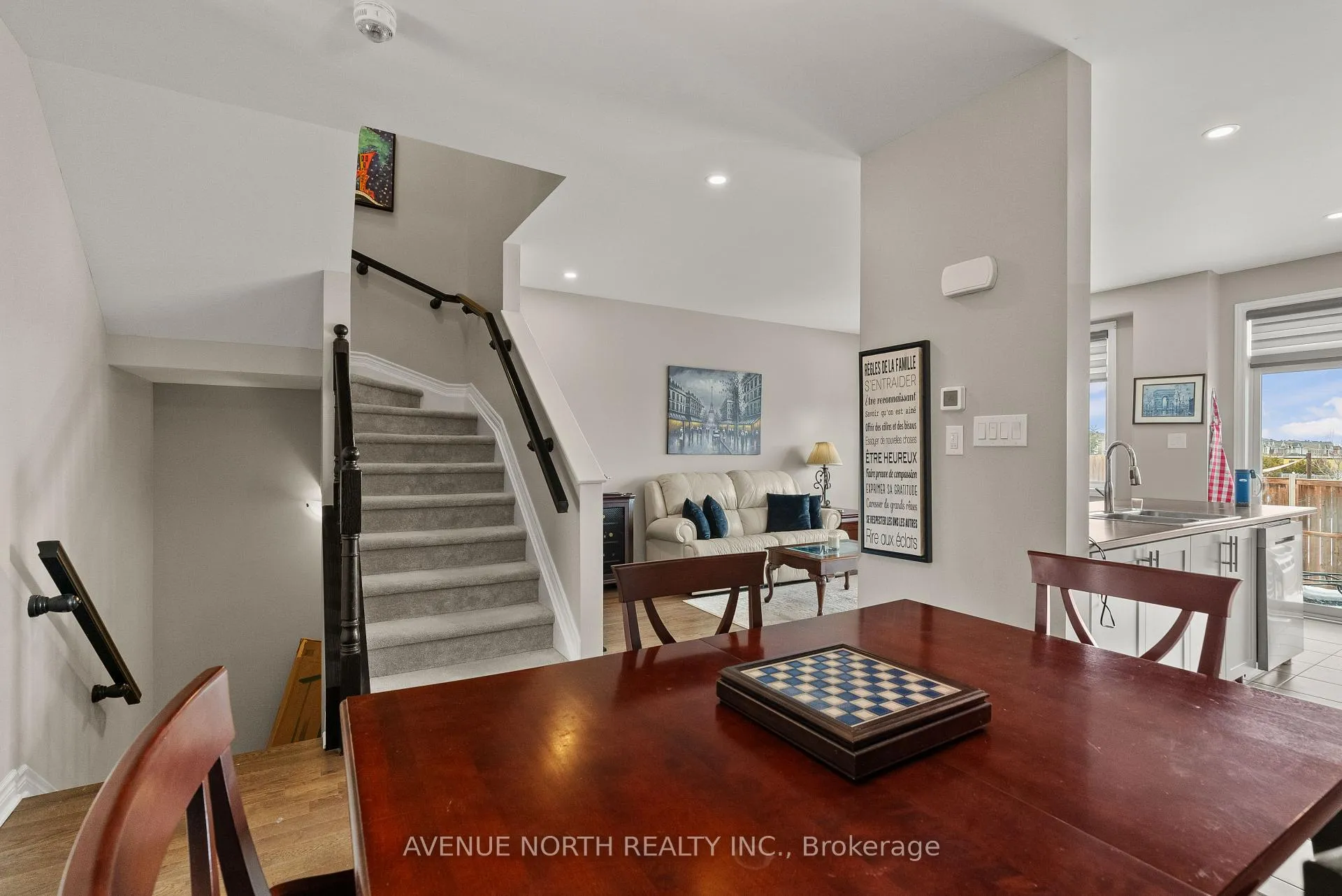Photo 8 of 962 Kilbirnie Drive, Ottawa, Barrhaven - Half Moon Bay — HOMEH