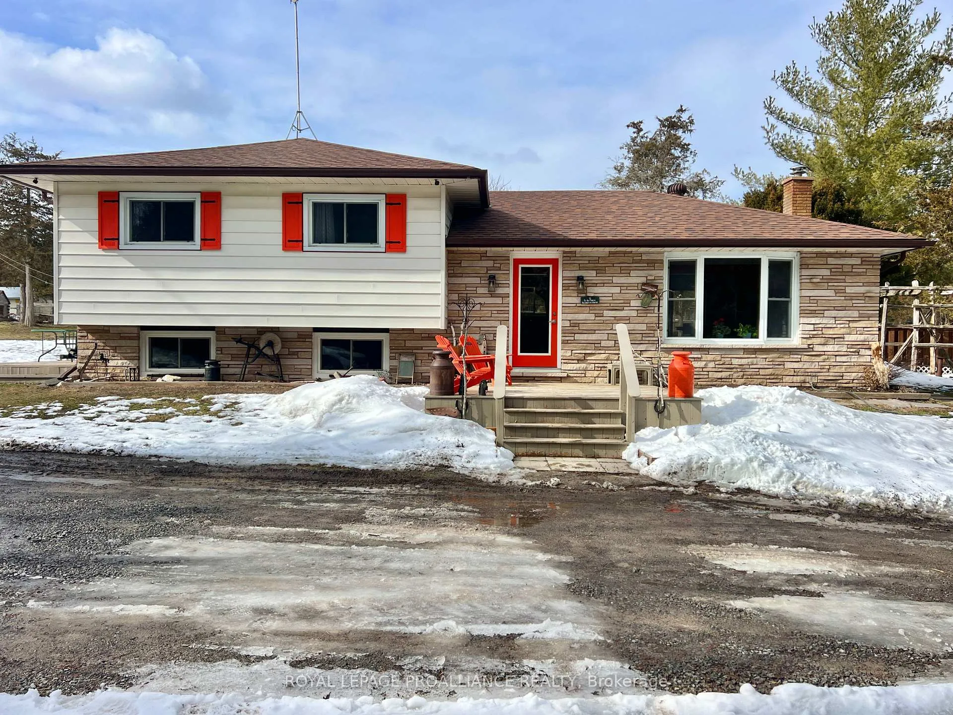 Photo 2 of 29 Goodfellow Lane, Tyendinaga, Tyendinaga Township — HOMEH