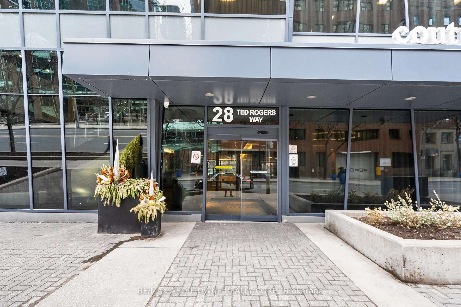 Photo 2 of Unit 3110, 28 Ted Rogers Way, Toronto, Church-Yonge Corridor — HOMEH