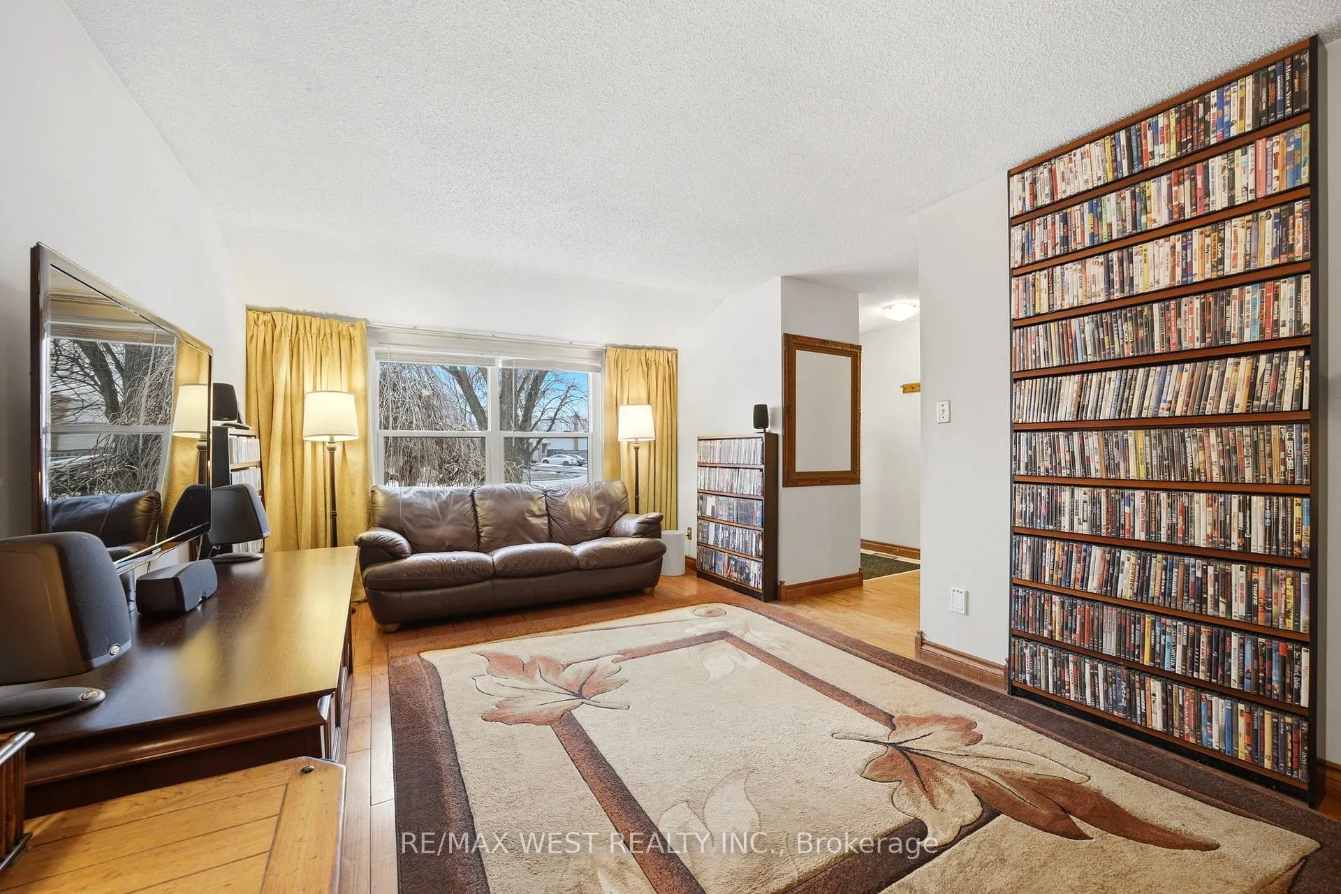 Photo 2 of 60 Majestic Crescent, Brampton, Central Park — HOMEH