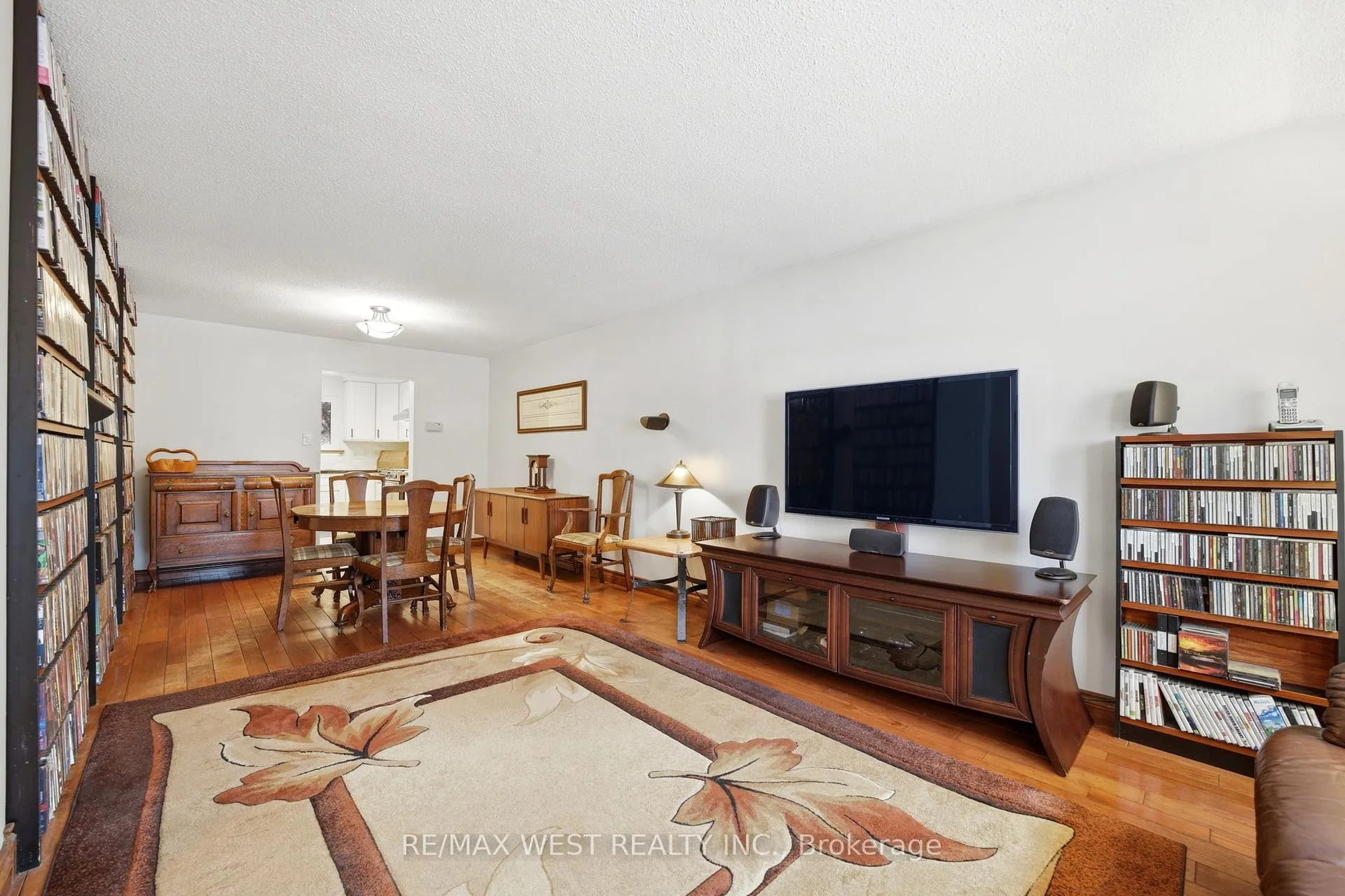 Photo 3 of 60 Majestic Crescent, Brampton, Central Park — HOMEH