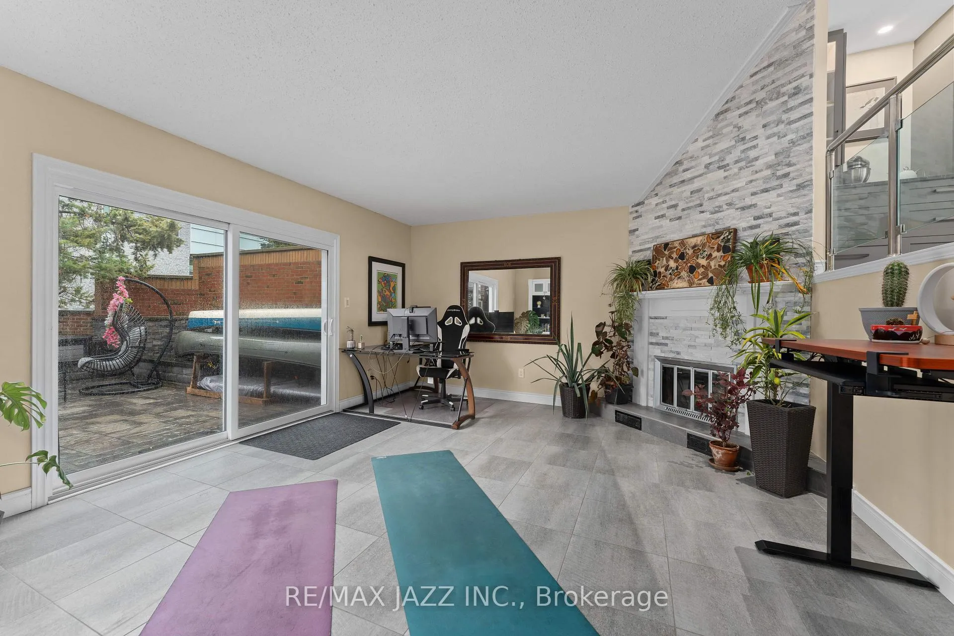 Photo 8 of Unit 48, 1 Place D'armes, Kingston, East of Sir John A. Blvd — HOMEH