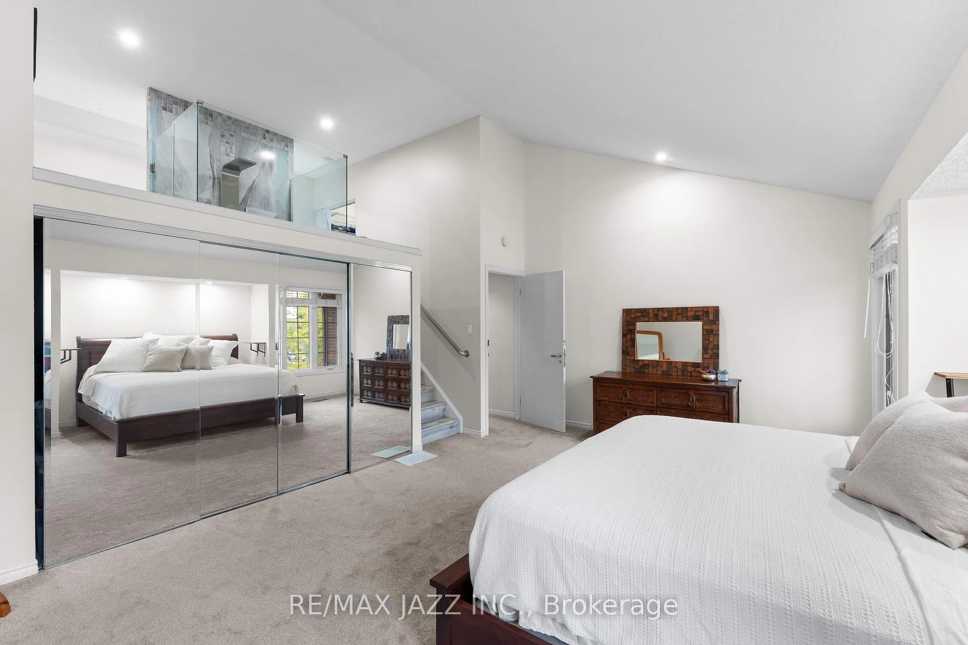 Photo 10 of Unit 48, 1 Place D'armes, Kingston, East of Sir John A. Blvd — HOMEH