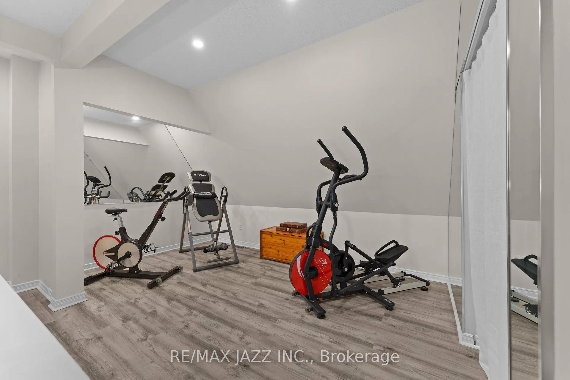 Photo 13 of Unit 48, 1 Place D'armes, Kingston, East of Sir John A. Blvd — HOMEH
