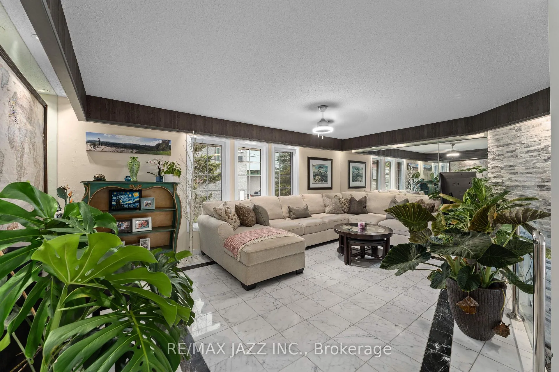 Photo 17 of Unit 48, 1 Place D'armes, Kingston, East of Sir John A. Blvd — HOMEH