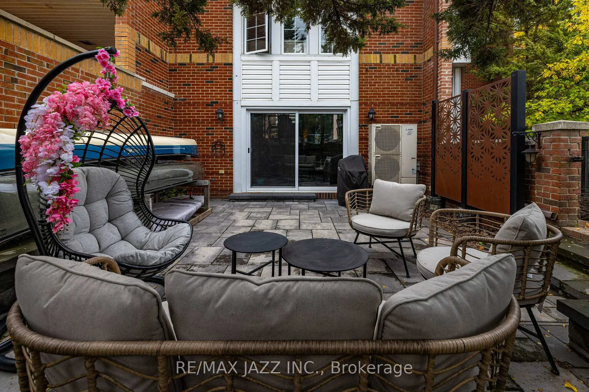 Photo 20 of Unit 48, 1 Place D'armes, Kingston, East of Sir John A. Blvd — HOMEH