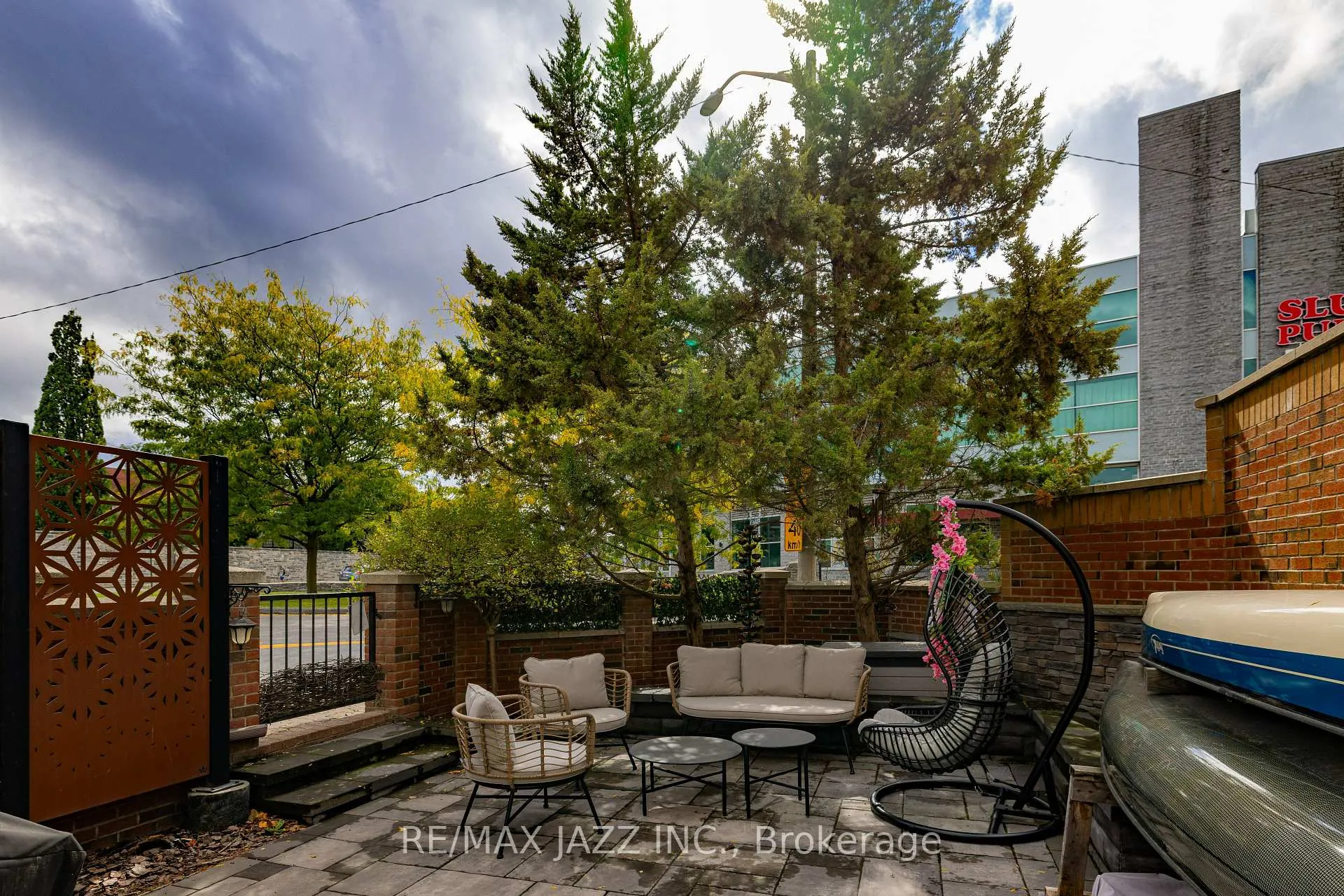 Photo 21 of Unit 48, 1 Place D'armes, Kingston, East of Sir John A. Blvd — HOMEH