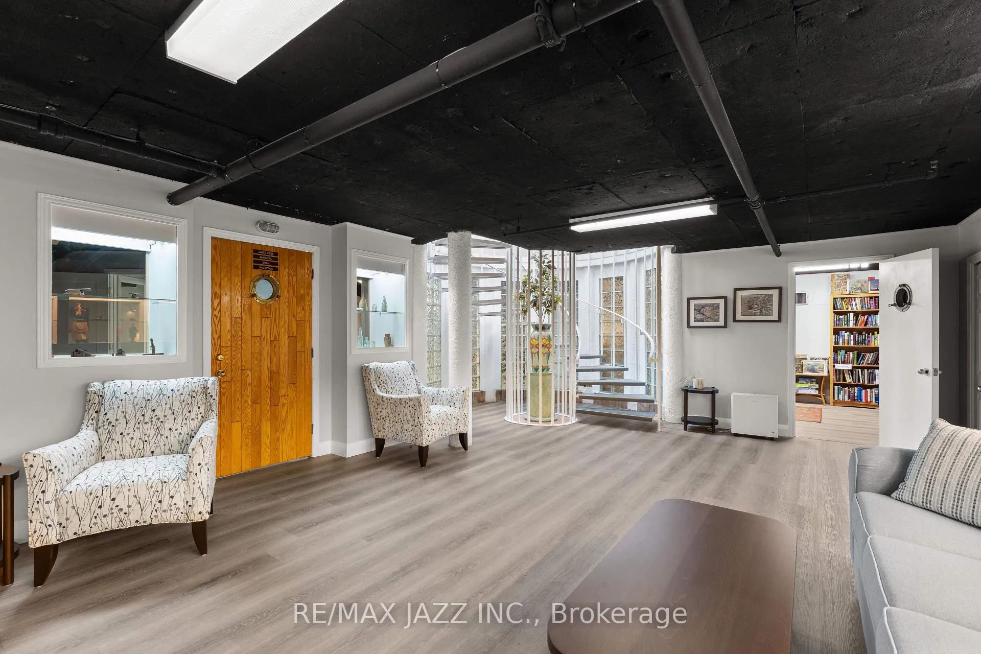 Photo 25 of Unit 48, 1 Place D'armes, Kingston, East of Sir John A. Blvd — HOMEH