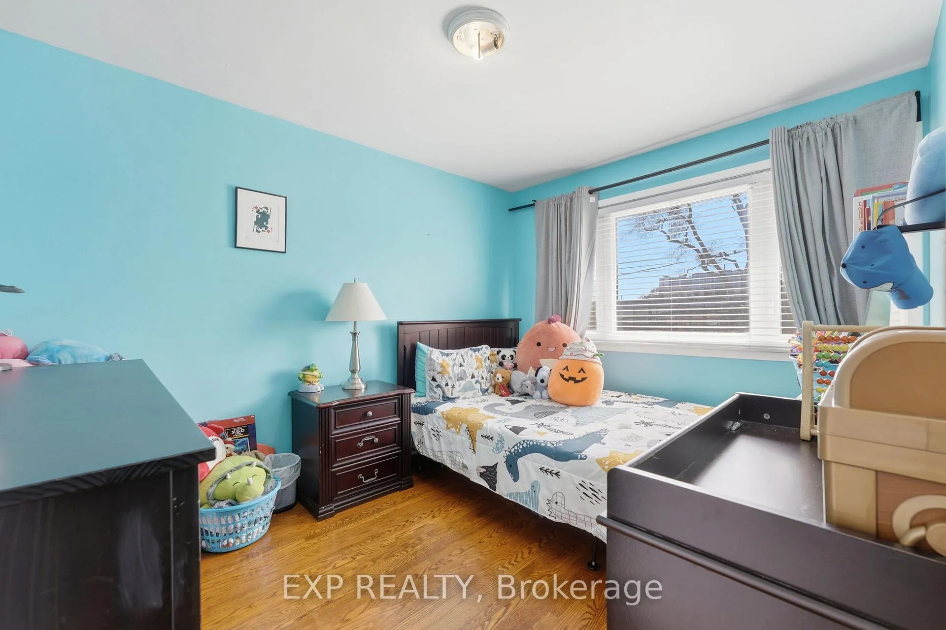 Photo 17 of 131 Dalrymple Drive, Toronto, Rockcliffe-Smythe — HOMEH