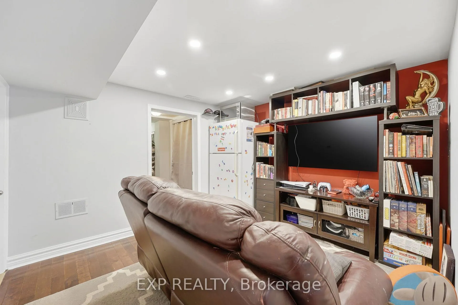 Photo 23 of 131 Dalrymple Drive, Toronto, Rockcliffe-Smythe — HOMEH