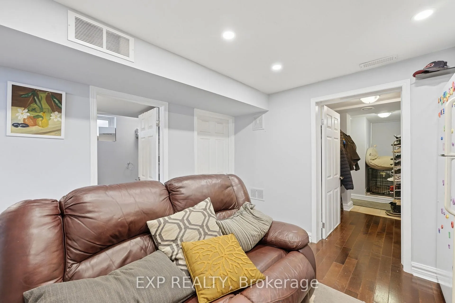 Photo 24 of 131 Dalrymple Drive, Toronto, Rockcliffe-Smythe — HOMEH