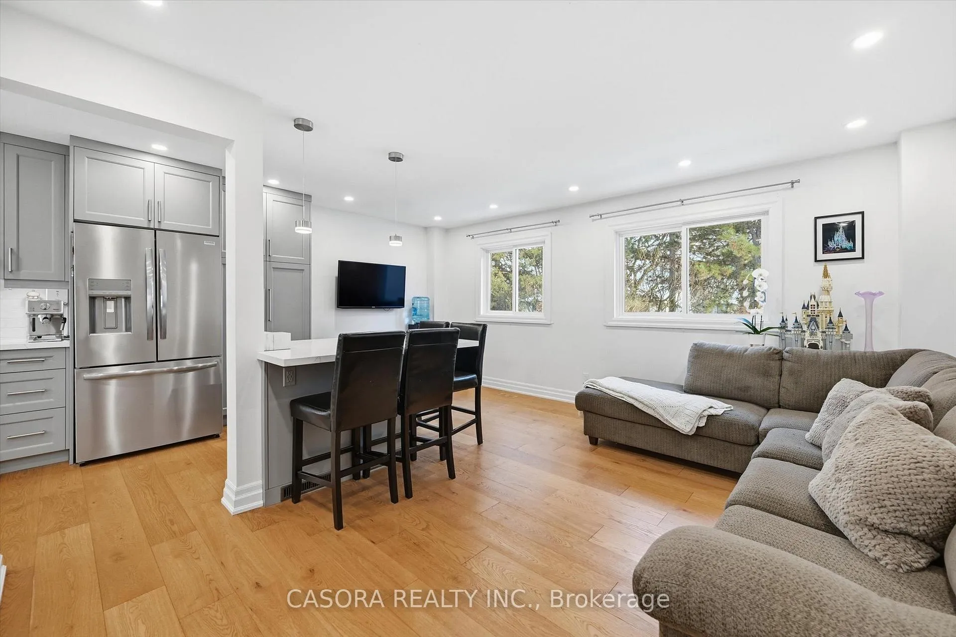 Photo 6 of Unit 112, 680 Regency Court, Burlington, Roseland — HOMEH