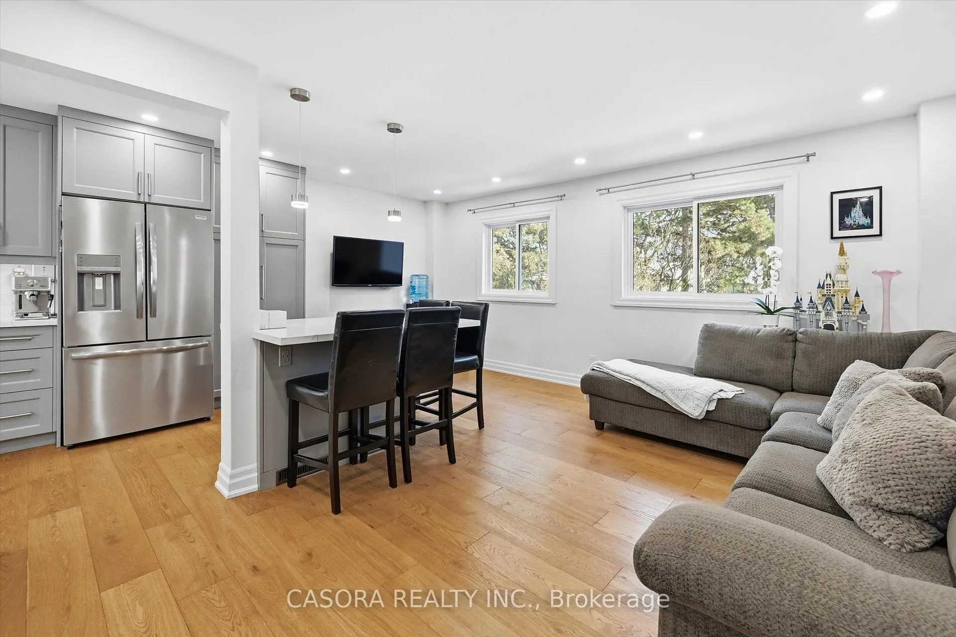 Photo 9 of Unit 112, 680 Regency Court, Burlington, Roseland — HOMEH