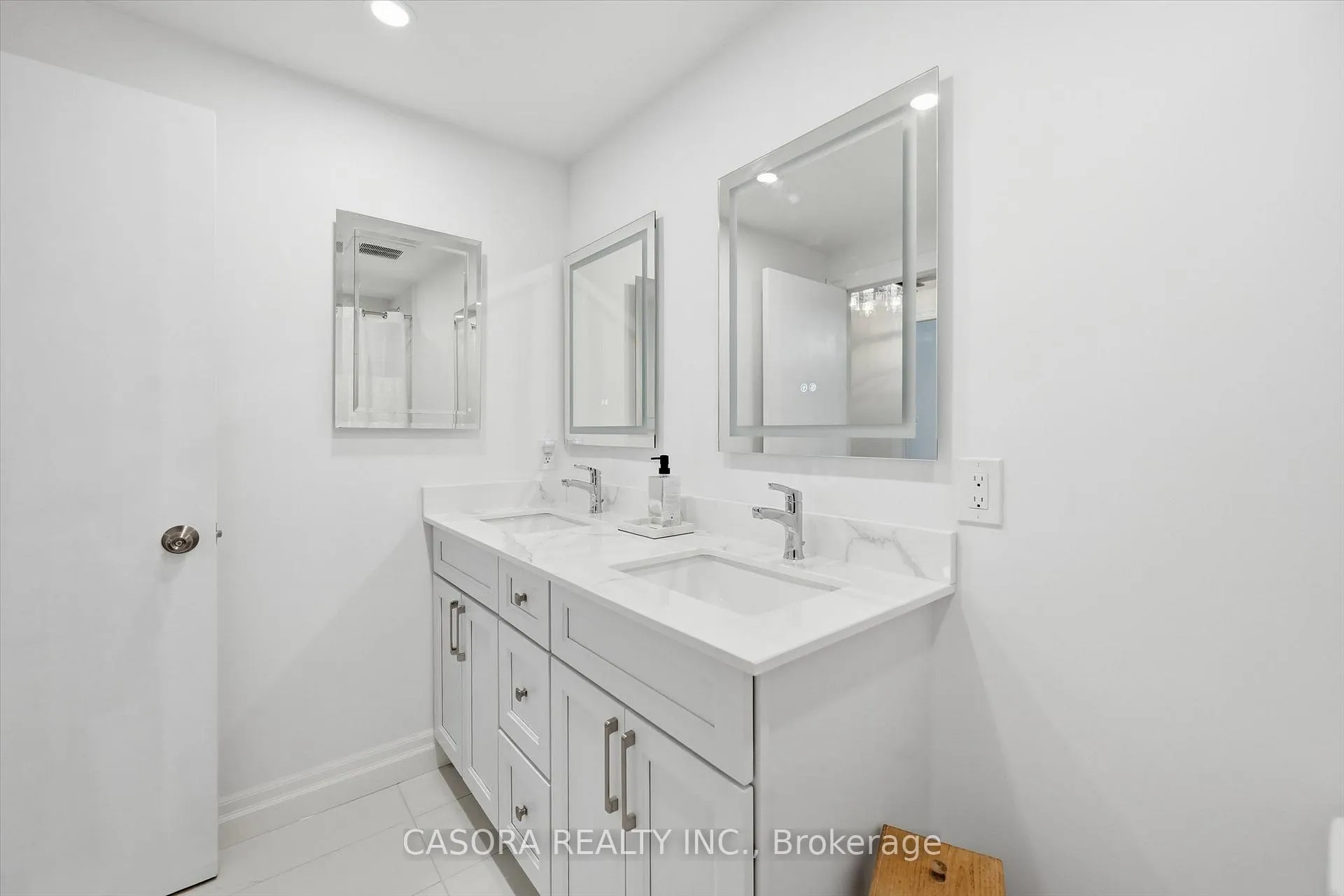 Photo 28 of Unit 112, 680 Regency Court, Burlington, Roseland — HOMEH