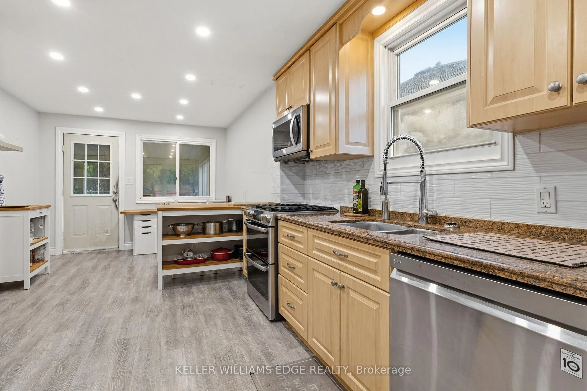 Photo 11 of 13 Alba Street, Hamilton, Stoney Creek — HOMEH