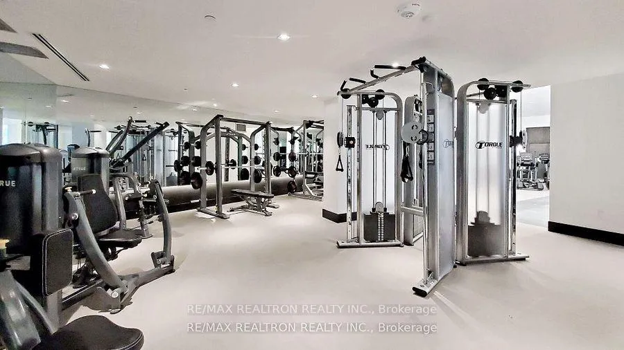 Photo 6 of Unit 3608, 2916 Highway 7, Vaughan, Concord — HOMEH
