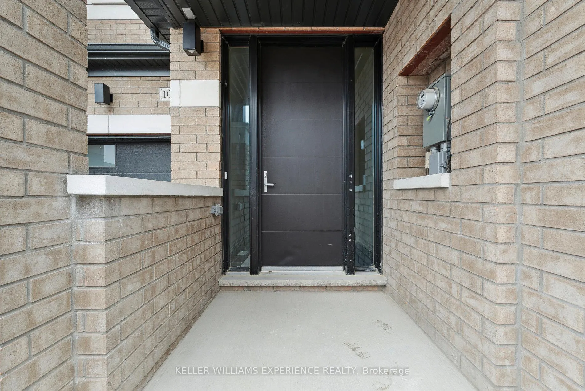Photo 6 of 102 Turnberry Lane, Barrie, Painswick South — HOMEH