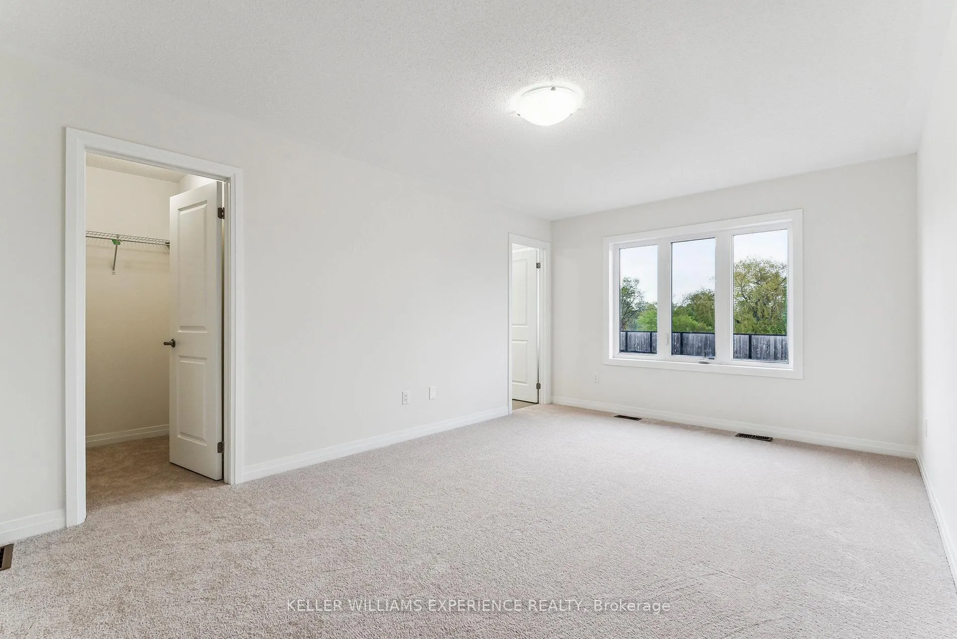 Photo 30 of 102 Turnberry Lane, Barrie, Painswick South — HOMEH