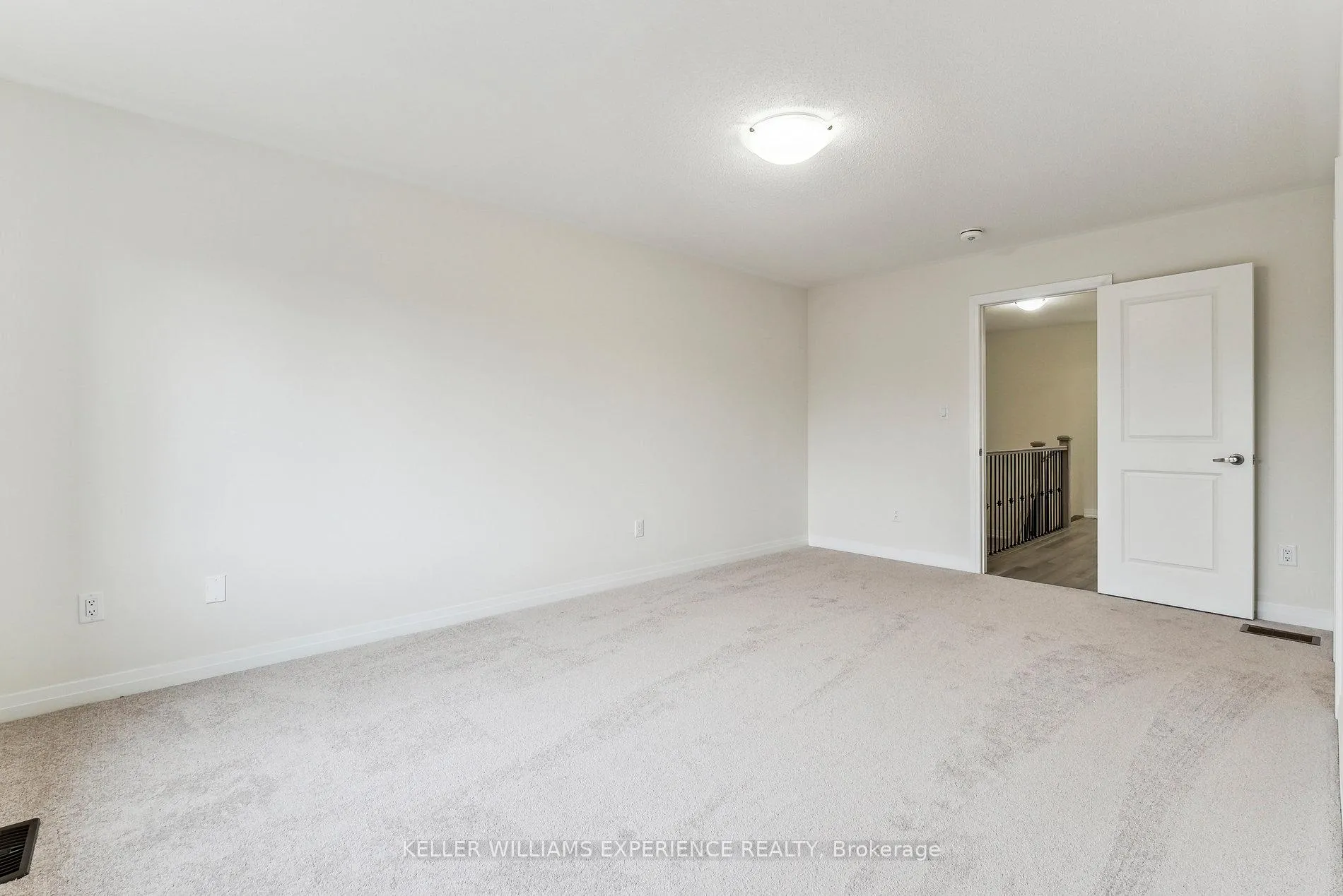Photo 32 of 102 Turnberry Lane, Barrie, Painswick South — HOMEH