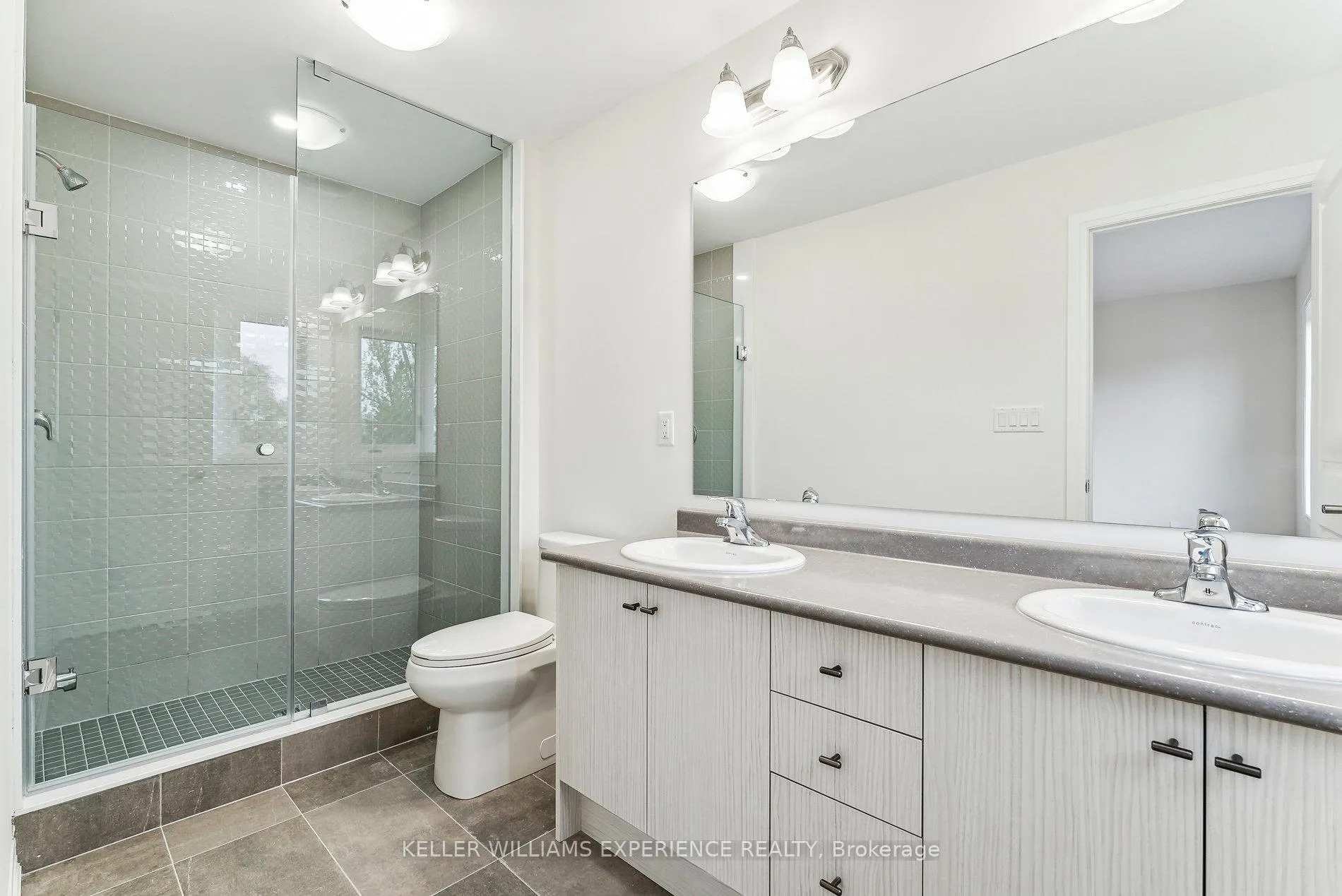 Photo 33 of 102 Turnberry Lane, Barrie, Painswick South — HOMEH