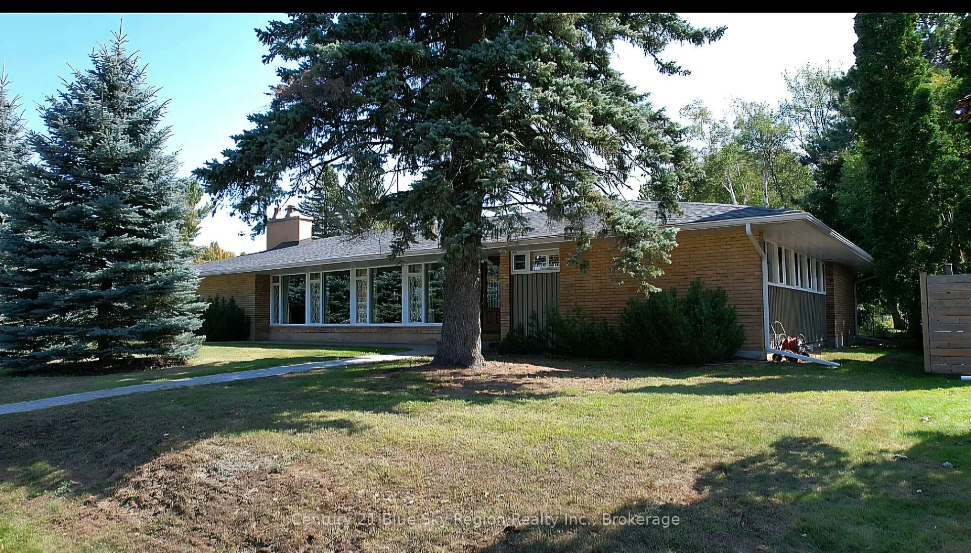 Photo 1 of 941 Pinewood Road, North Bay, West End — HOMEH