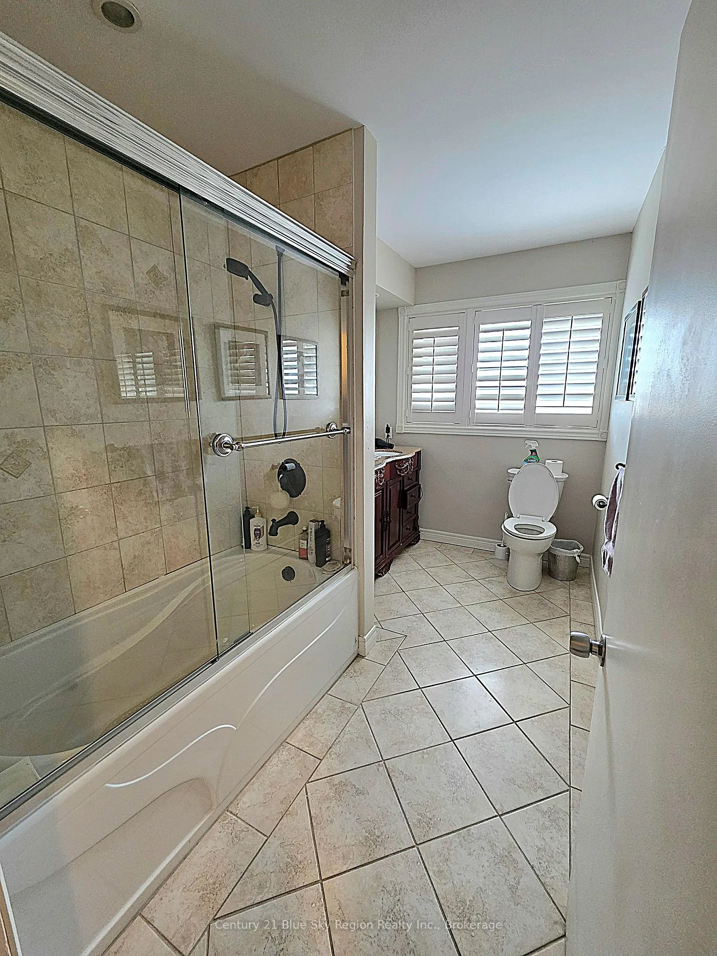 Photo 20 of 941 Pinewood Road, North Bay, West End — HOMEH