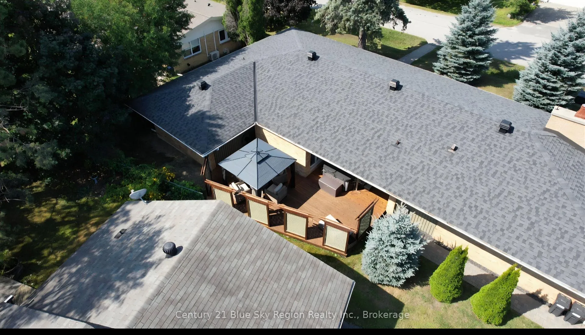 Photo 23 of 941 Pinewood Road, North Bay, West End — HOMEH