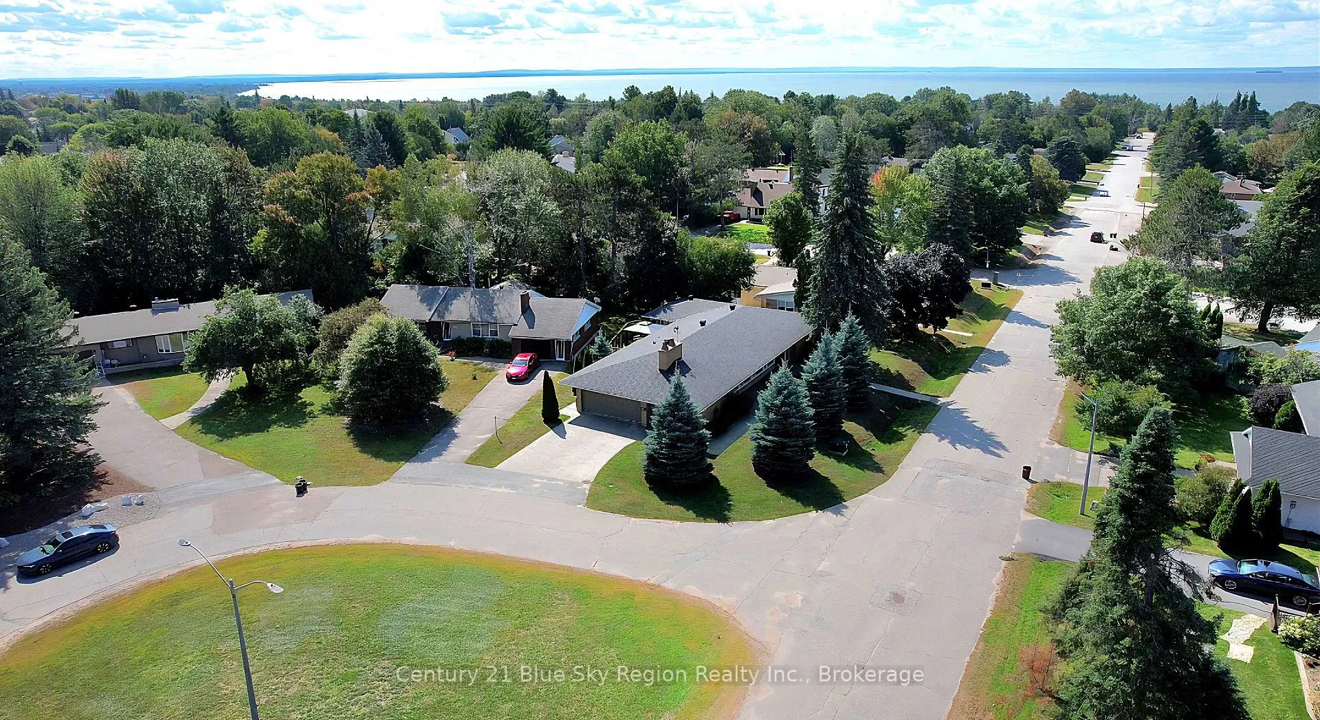 Photo 24 of 941 Pinewood Road, North Bay, West End — HOMEH