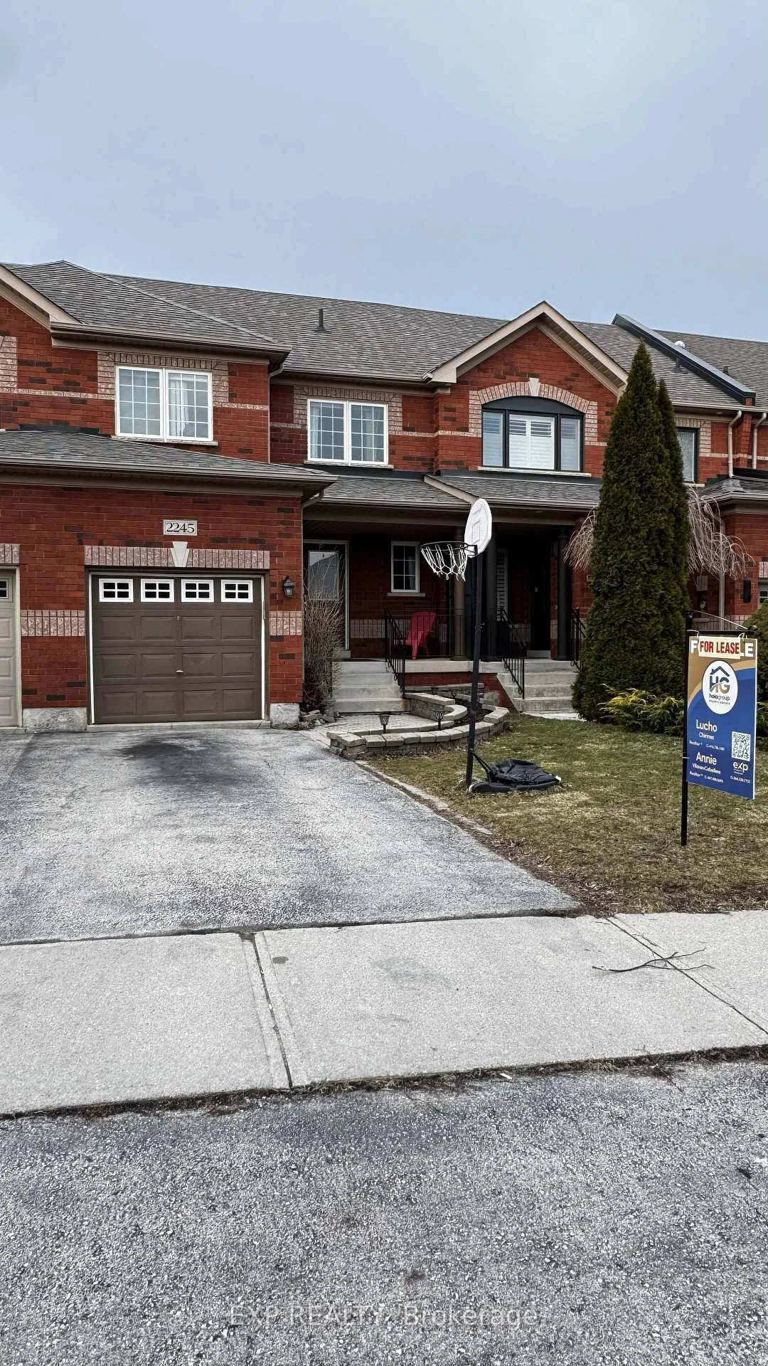 Photo 2 of 2245 Hummingbird Way, Oakville, West Oak Trails — HOMEH