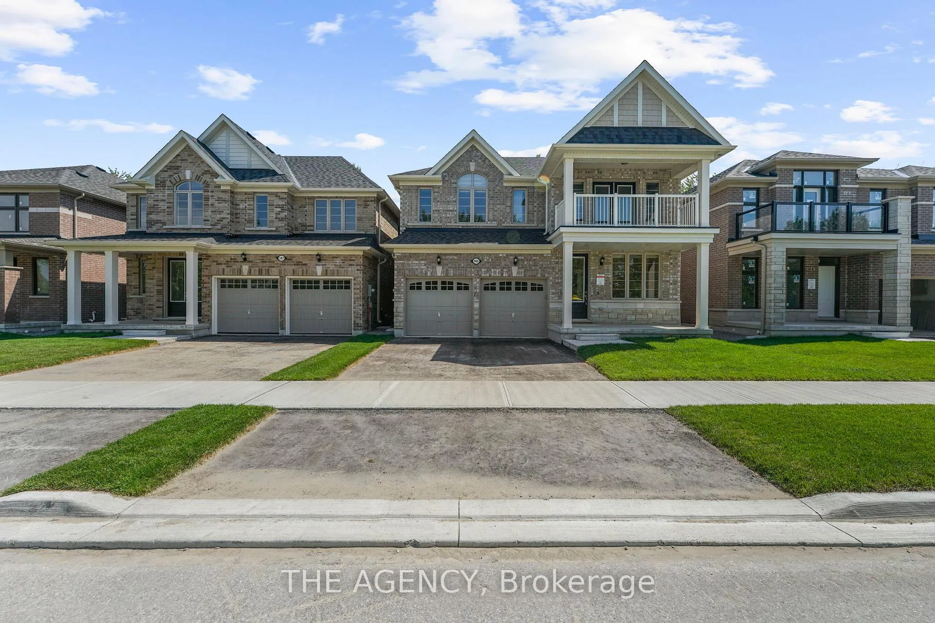 Photo 2 of 145 Dovedale Drive, Georgina, Keswick South — HOMEH