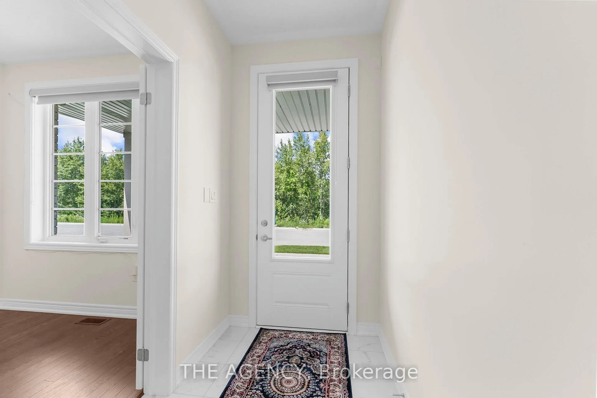 Photo 4 of 145 Dovedale Drive, Georgina, Keswick South — HOMEH