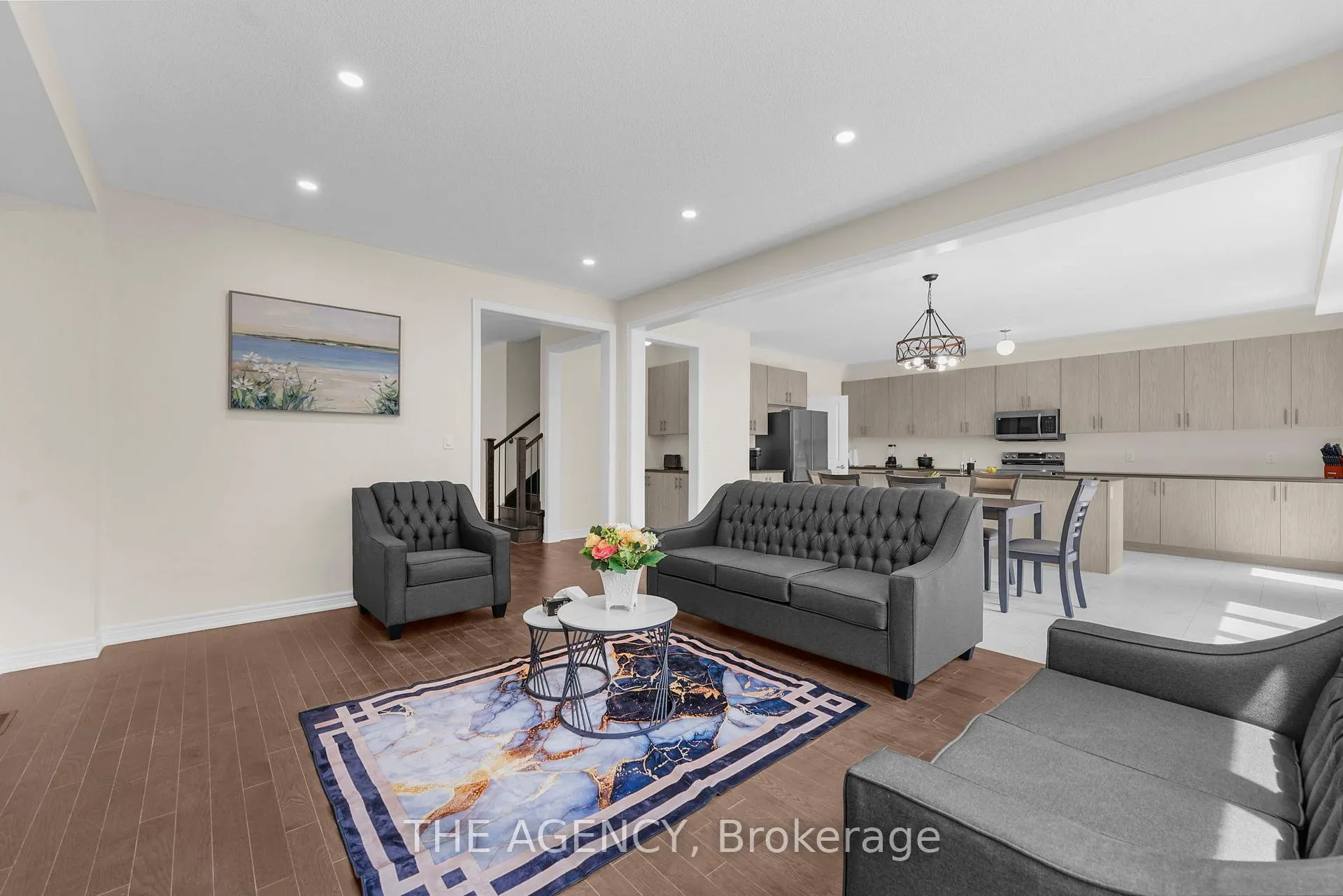 Photo 10 of 145 Dovedale Drive, Georgina, Keswick South — HOMEH