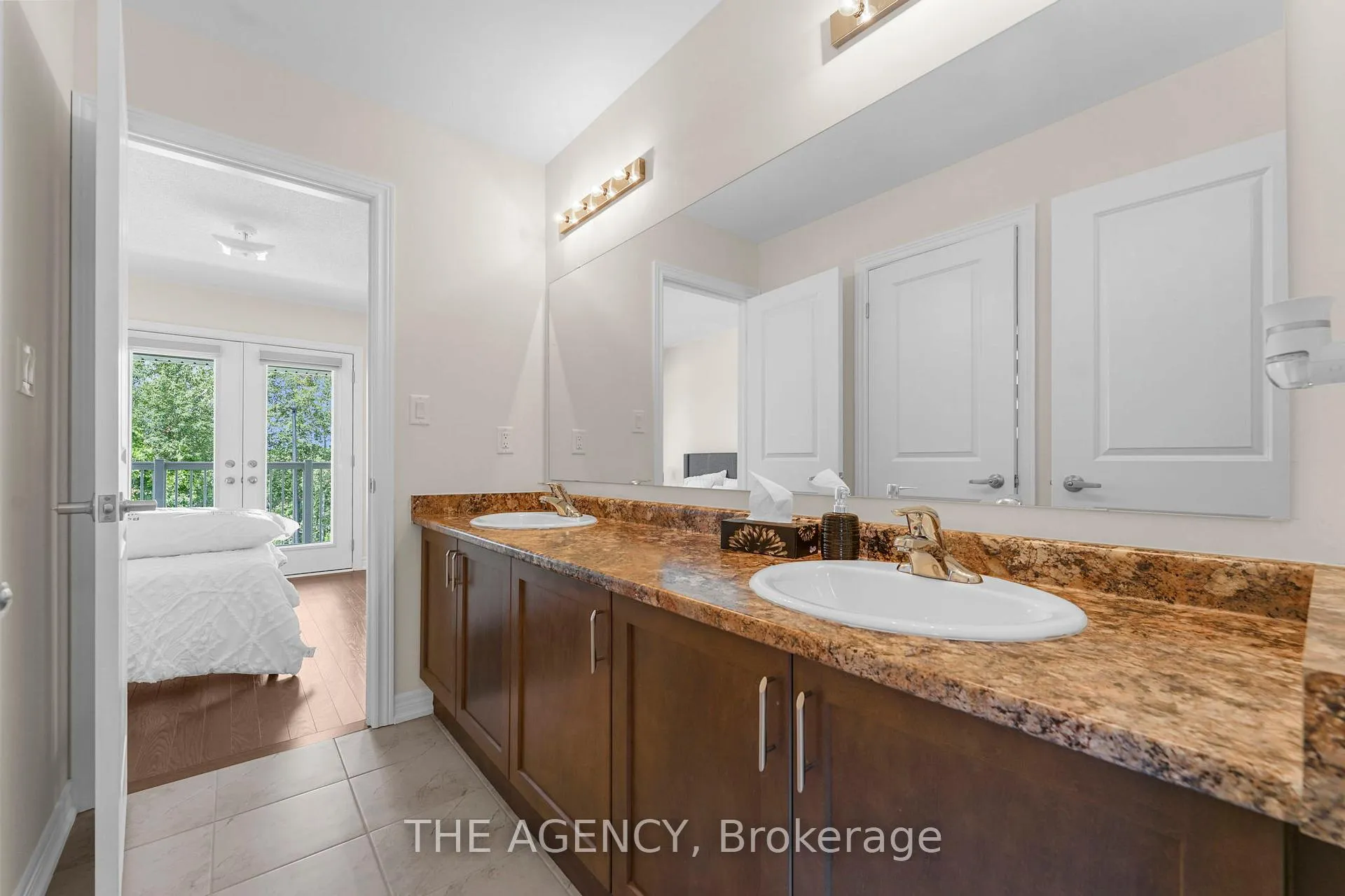 Photo 26 of 145 Dovedale Drive, Georgina, Keswick South — HOMEH