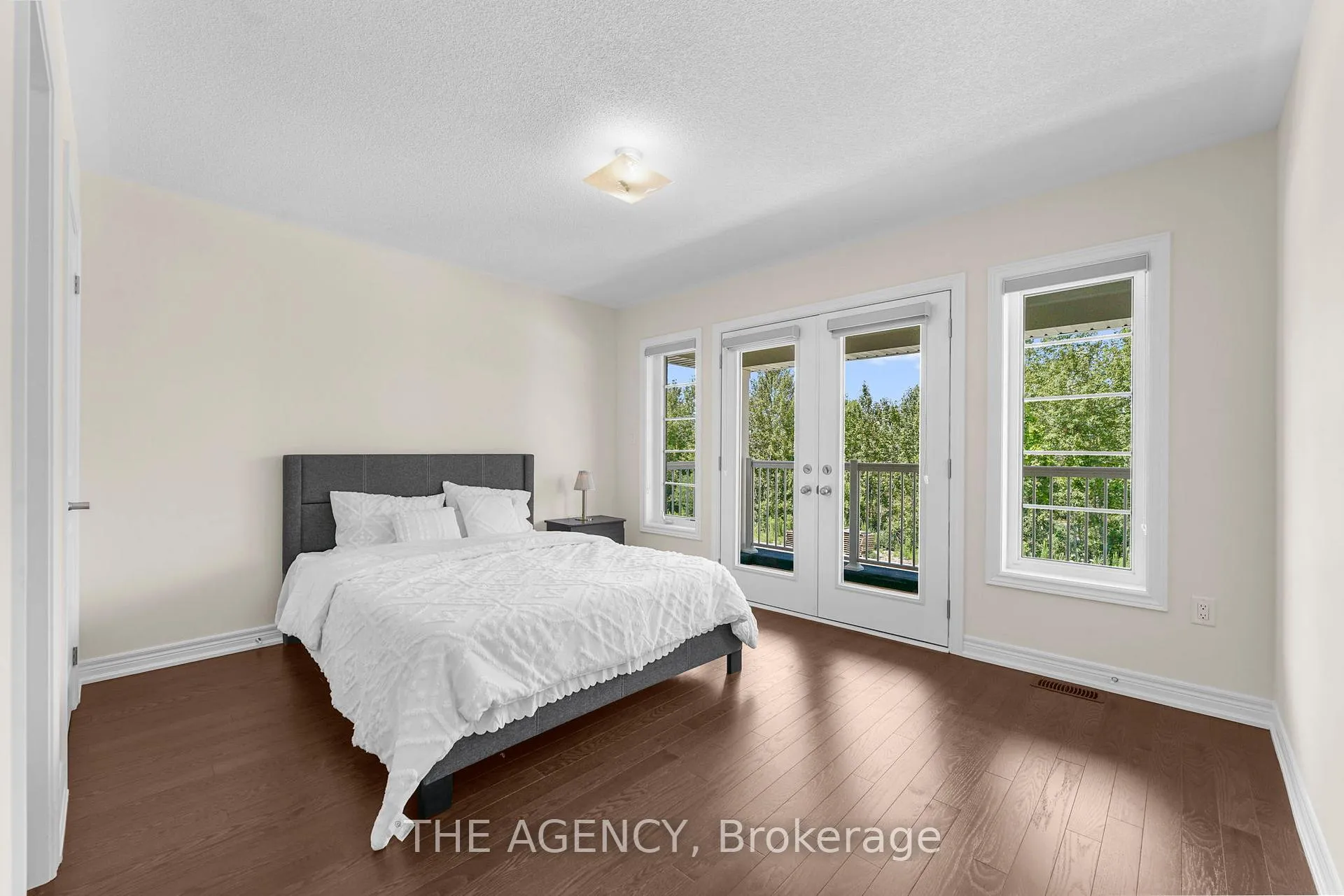 Photo 30 of 145 Dovedale Drive, Georgina, Keswick South — HOMEH