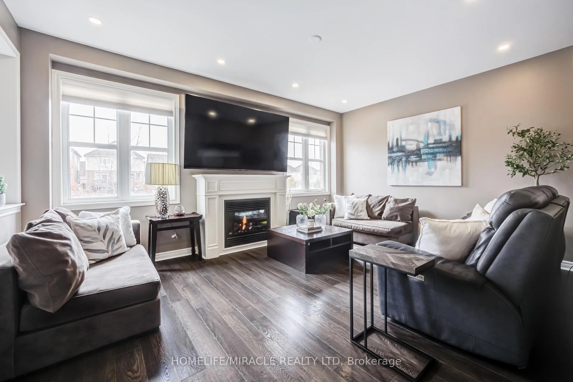 Photo 9 of 29 Mason Drive, New Tecumseth, Alliston — HOMEH