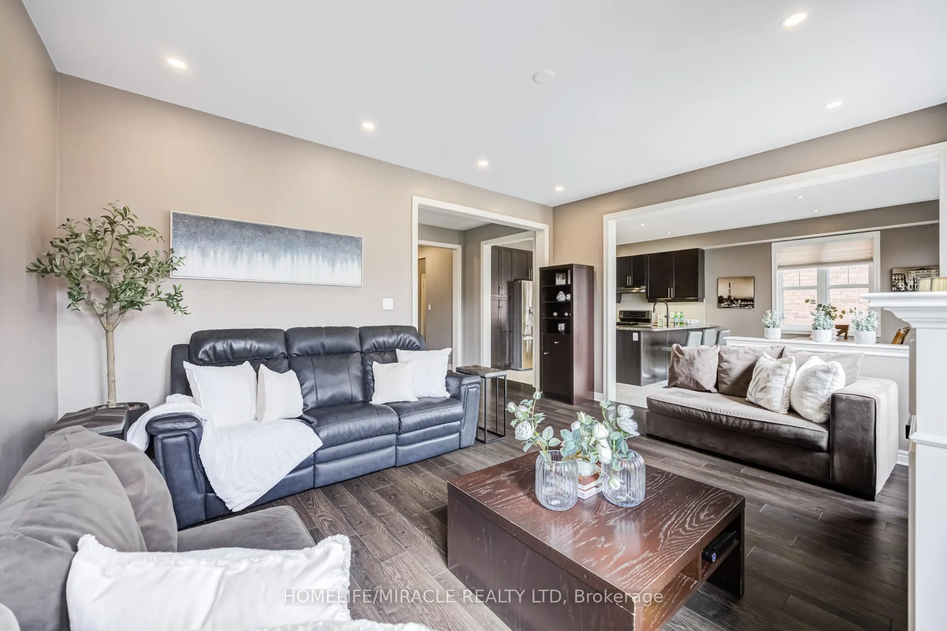 Photo 11 of 29 Mason Drive, New Tecumseth, Alliston — HOMEH