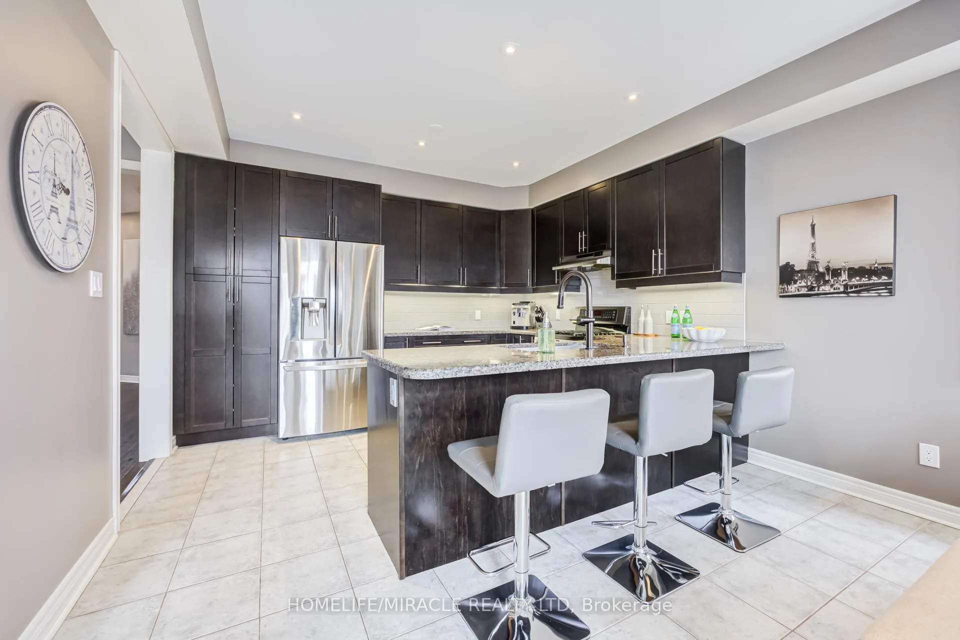 Photo 13 of 29 Mason Drive, New Tecumseth, Alliston — HOMEH