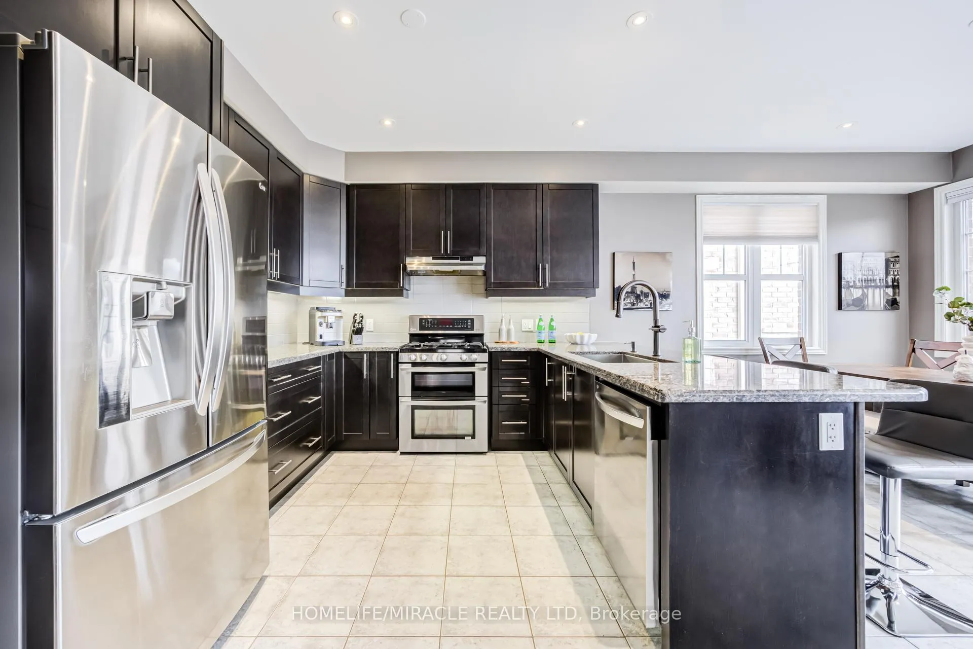 Photo 14 of 29 Mason Drive, New Tecumseth, Alliston — HOMEH
