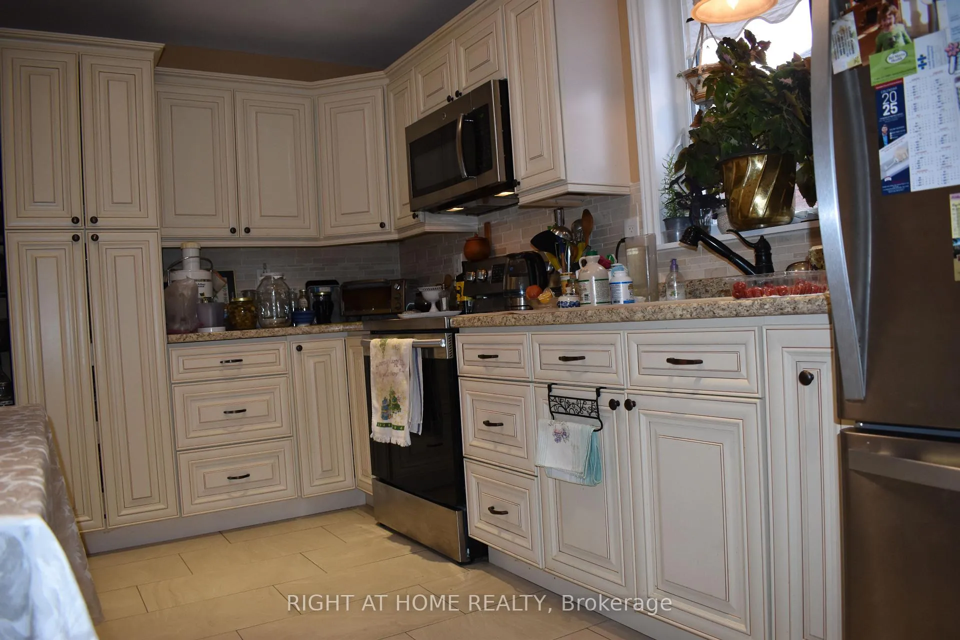 Photo 11 of 65 Chadburn Street, Oshawa, Central — HOMEH