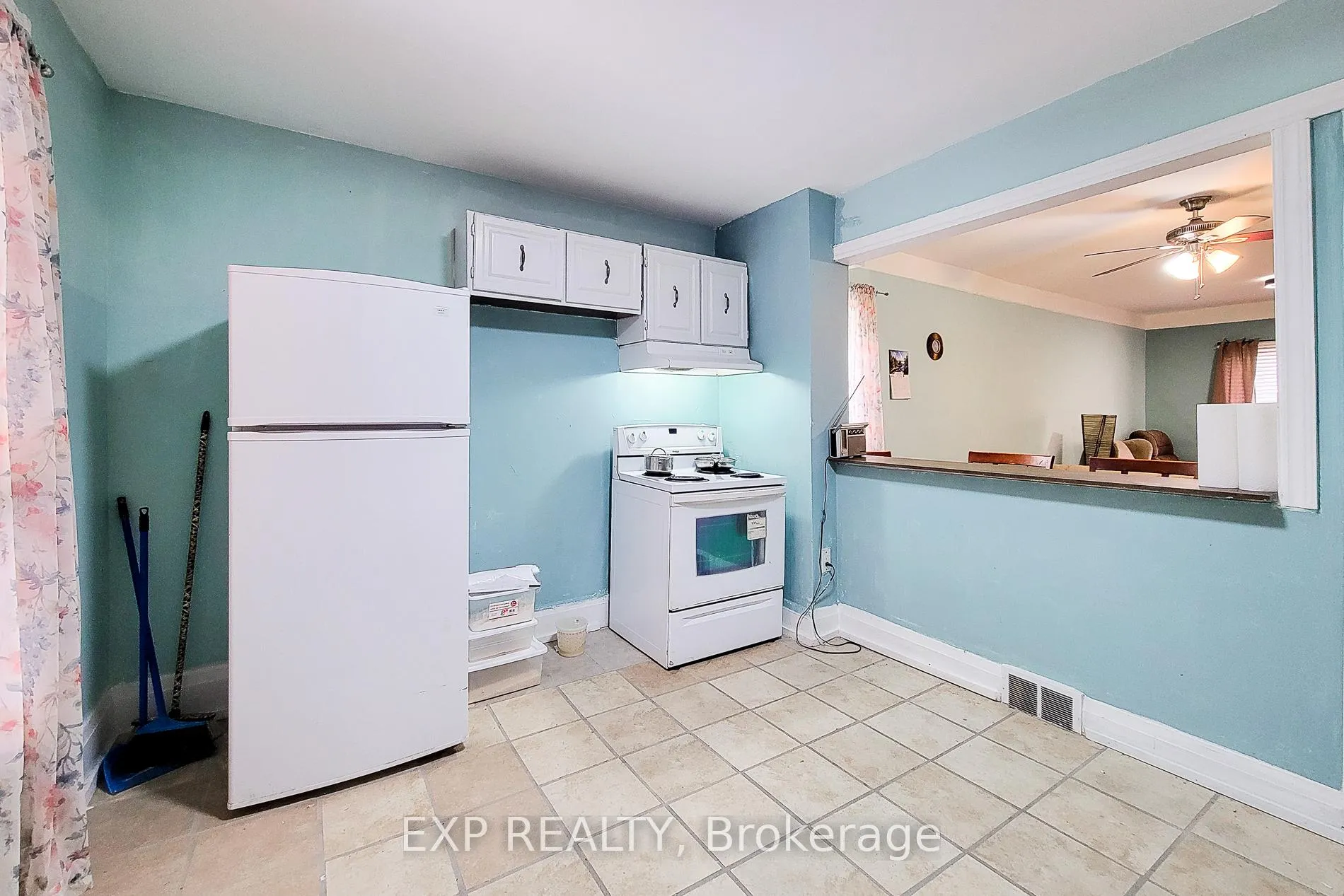 Photo 9 of 204 Sherman Avenue N, Hamilton, Stipley — HOMEH