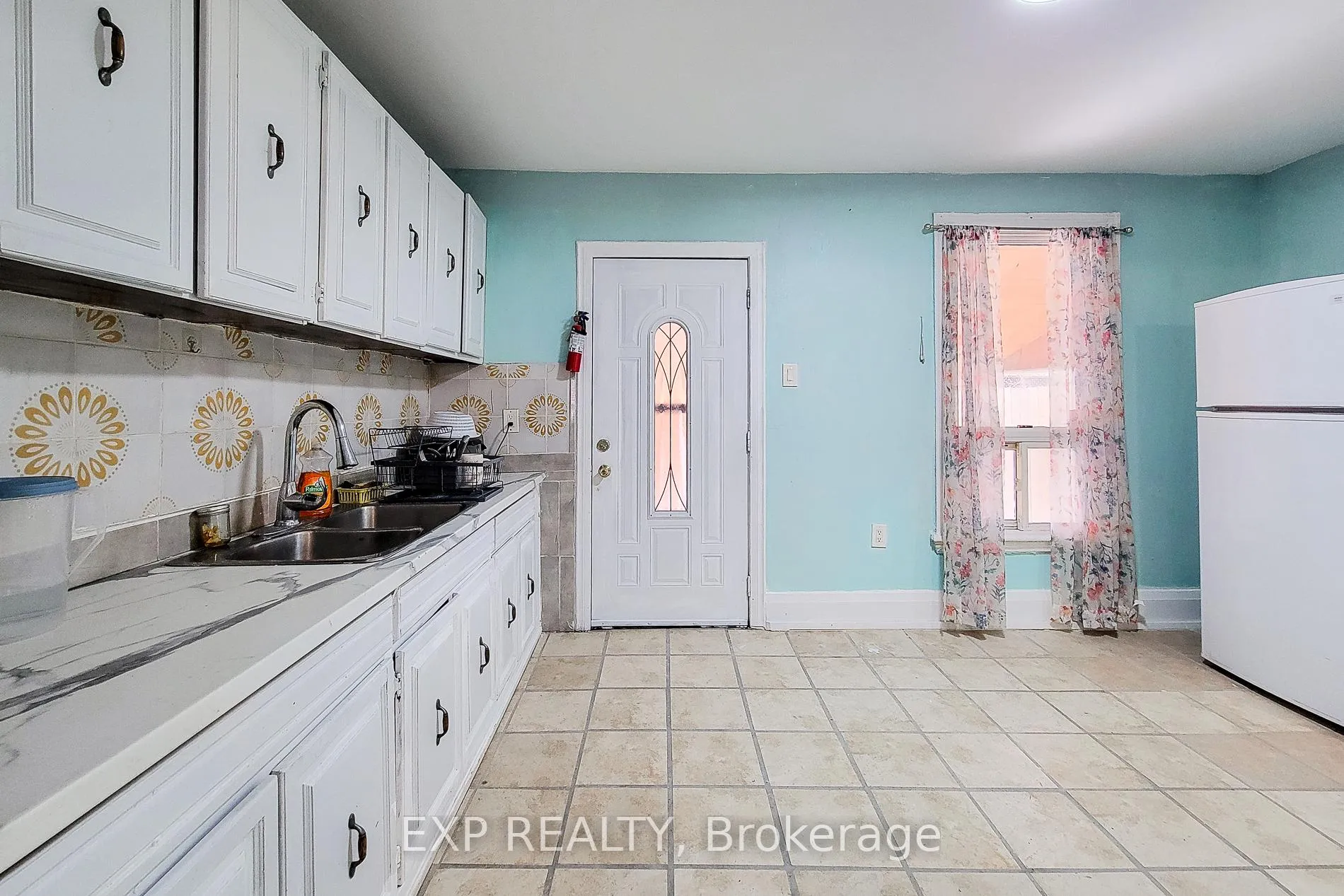 Photo 11 of 204 Sherman Avenue N, Hamilton, Stipley — HOMEH